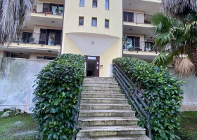 2 Stanze da Letto, 2 Stanze, Appartamento, Affitto, Via Lodi, Secondo Piano, 2 Bagni, ID Elenco 2711, Lecce, Puglia,